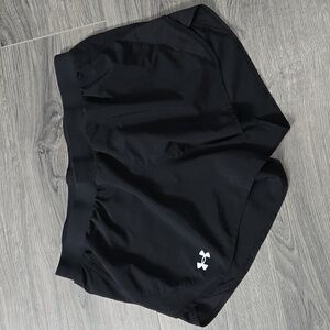 Under Armour Womens Shorts Size Large Black